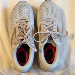 Brooks Adrenaline GTS 19 size6.5